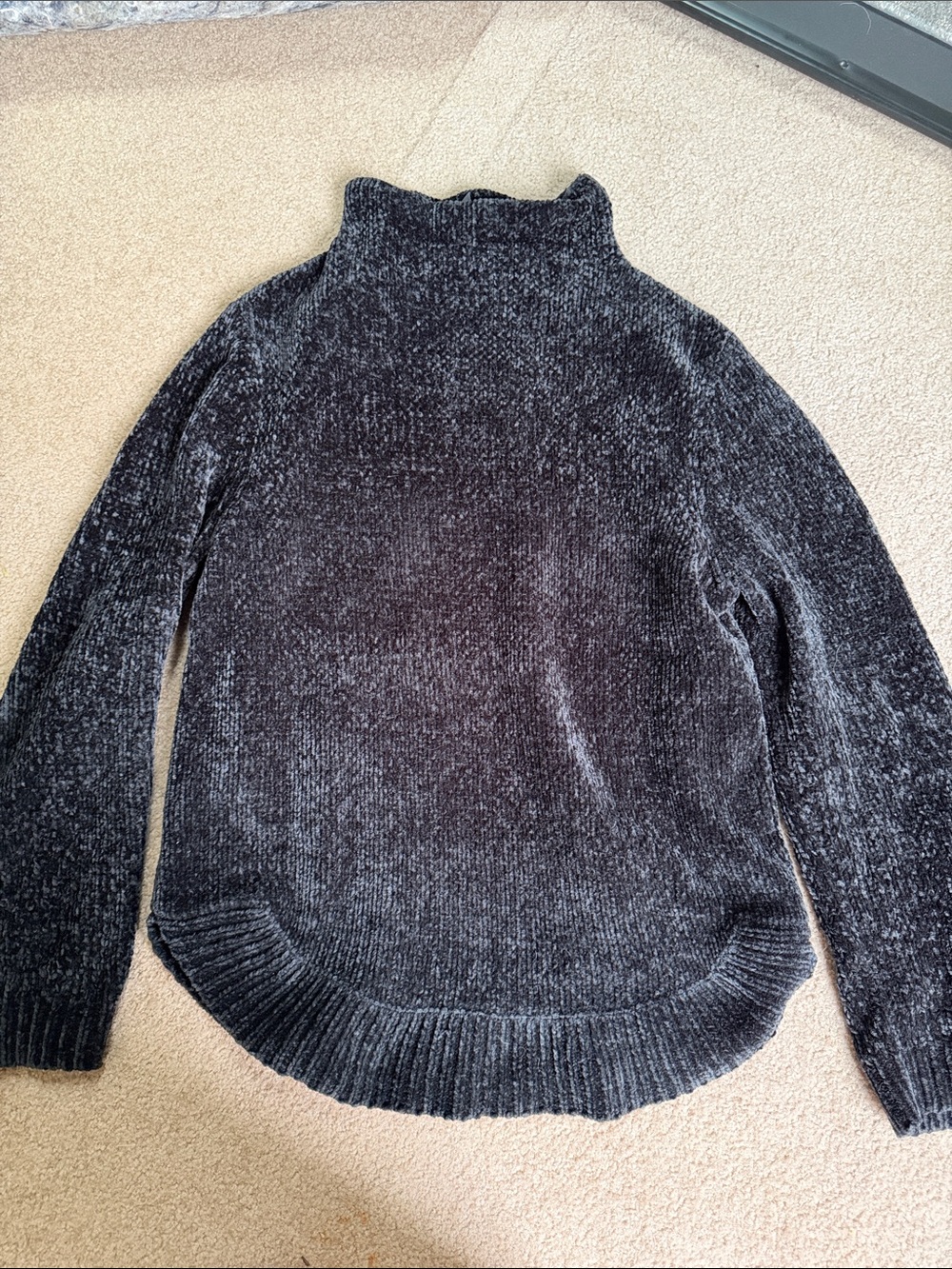 Plush Chenille Turtleneck Sweater in Charcoal